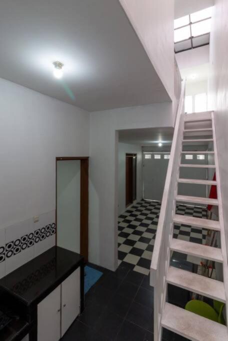 Spacious, White-Villa Belgareti @Kiara Condong Bandung Bagian luar foto
