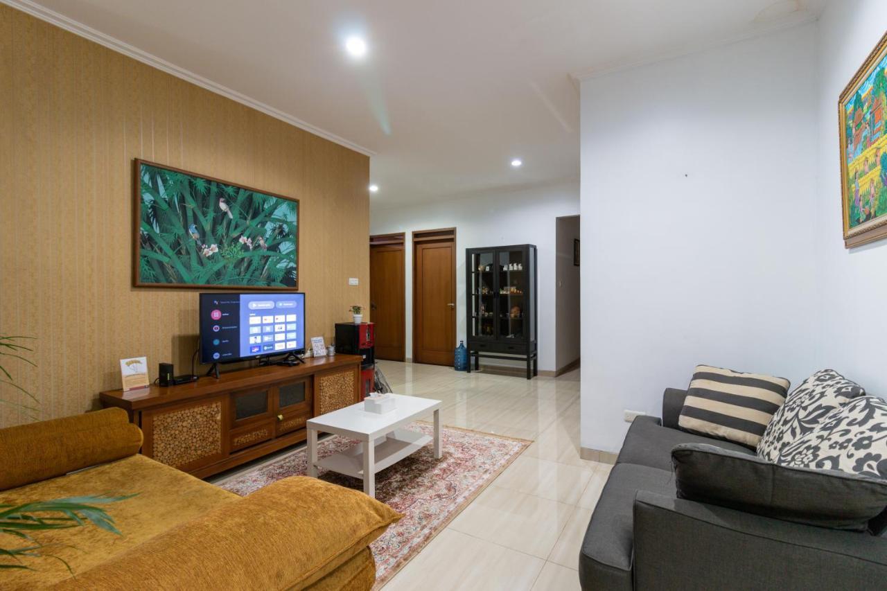 Spacious, White-Villa Belgareti @Kiara Condong Bandung Bagian luar foto