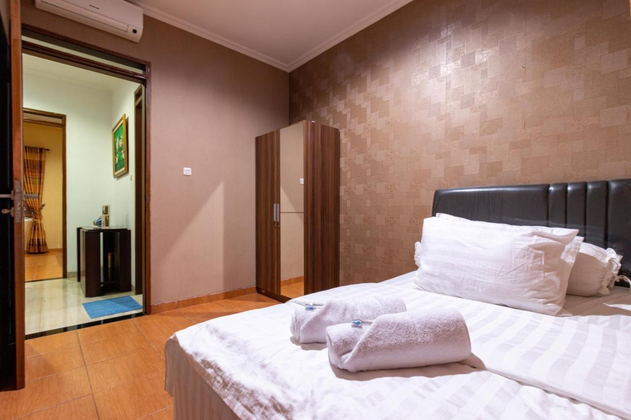 Spacious, White-Villa Belgareti @Kiara Condong Bandung Bagian luar foto