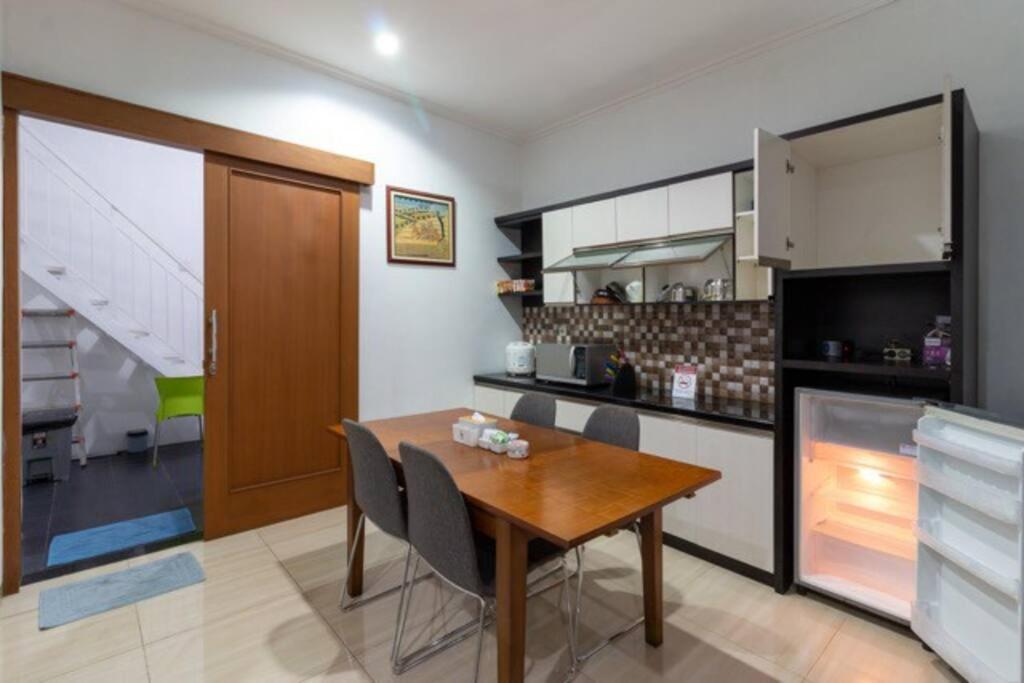 Spacious, White-Villa Belgareti @Kiara Condong Bandung Bagian luar foto