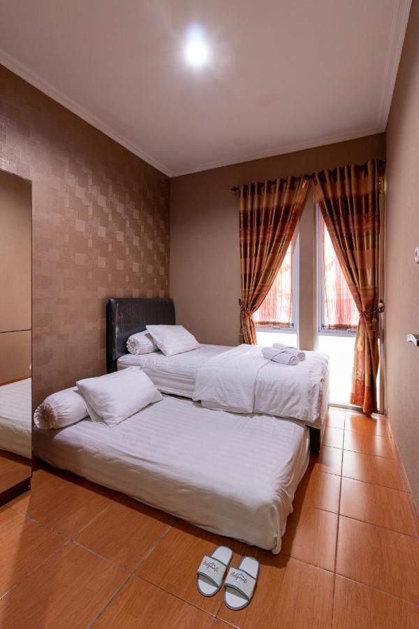 Spacious, White-Villa Belgareti @Kiara Condong Bandung Bagian luar foto